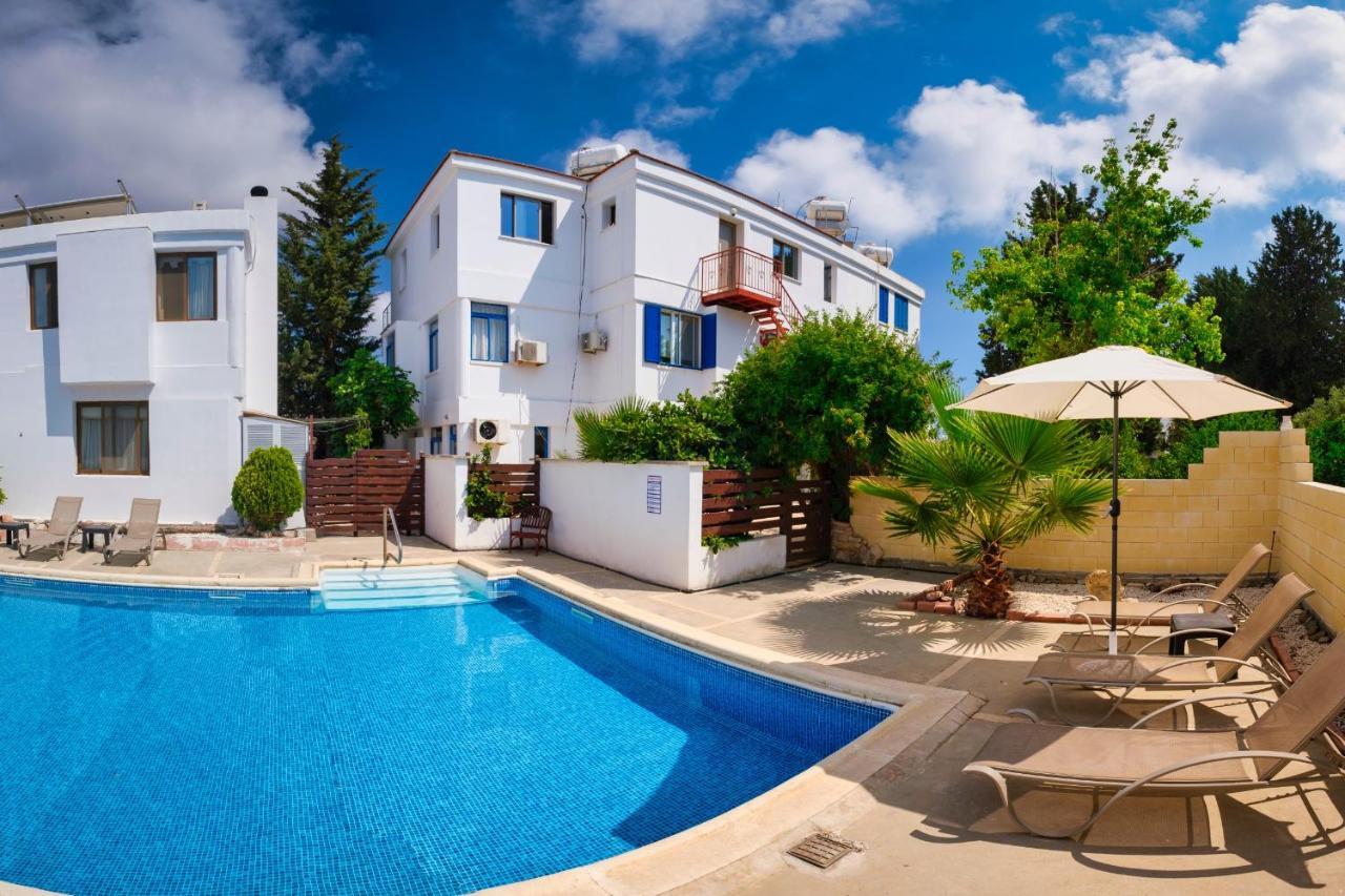 Townhouse By The Sea Pirate Harbor Appartement Paphos Buitenkant foto