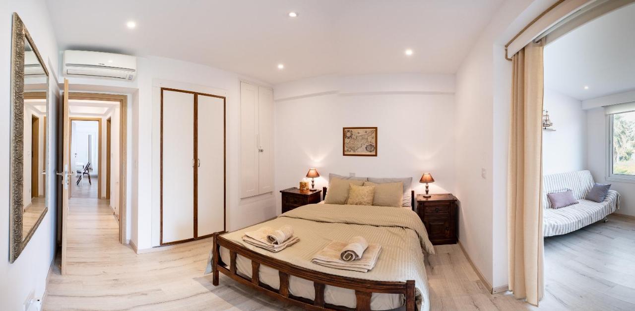 Townhouse By The Sea Pirate Harbor Appartement Paphos Buitenkant foto